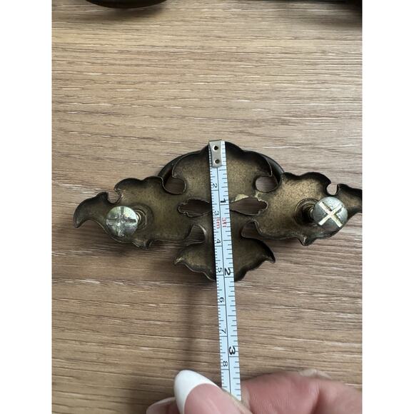 Vintage Brass Drawer Pulls Victorian Gold Batwing Chippendale Bail Pull Set 12 - Picture 8 of 9